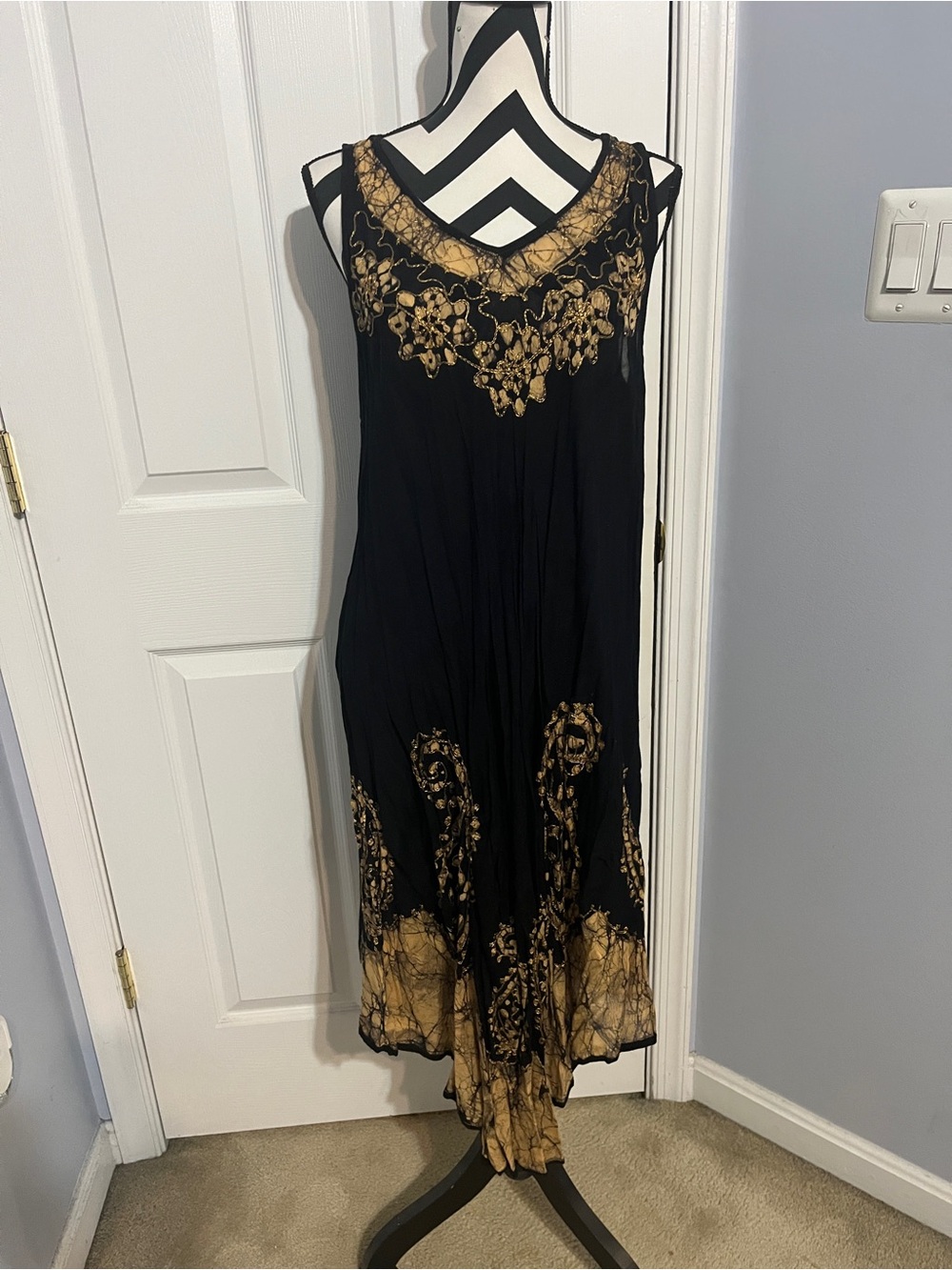 Creations, one size, Women's Black Dress with Gold Embroidered Accents